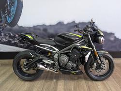 2022 Triumph STREET TRIPLE RS Black