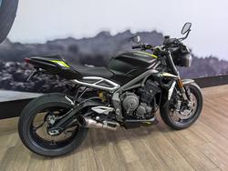 2022 Triumph STREET TRIPLE RS Black