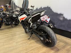2022 Ktm 390 DUKE Black