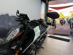 2022 Ktm 390 DUKE Black