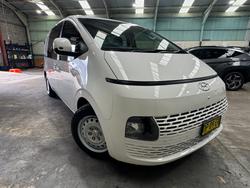 Hyundai Staria Load