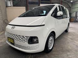 2022 Hyundai STARIA LOAD