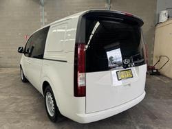 2022 Hyundai STARIA LOAD