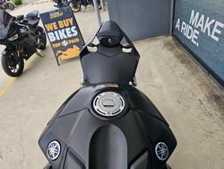2025 Yamaha YZF-R1 Black