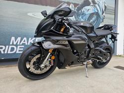 2025 Yamaha YZF-R1 Black