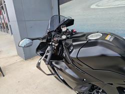 2025 Yamaha YZF-R1 Black