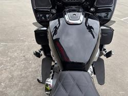 2023 Indian PURSUIT LIMITED PREMIUM BLACK METALLIC