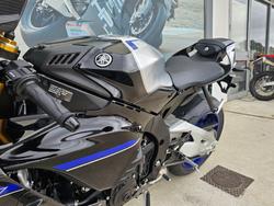 2026 Yamaha YZF-R1 M Black
