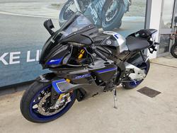 2026 Yamaha YZF-R1 M Black