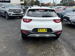 2024 KIA STONIC S