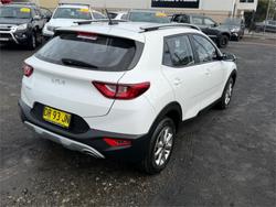 2024 KIA STONIC S