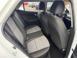 2024 KIA STONIC S
