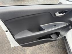 2024 KIA STONIC S