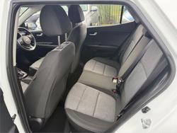 2024 KIA STONIC S