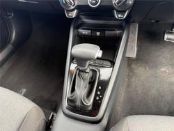 2024 KIA STONIC S