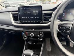2024 KIA STONIC S