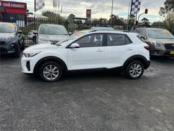 2024 KIA STONIC S
