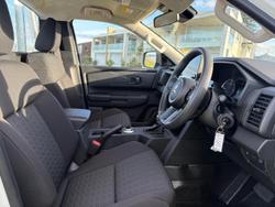 2025 Mitsubishi Triton GLX