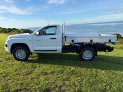2026 Mitsubishi Triton GLX