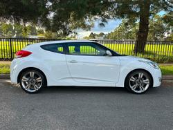 2014 Hyundai Veloster +