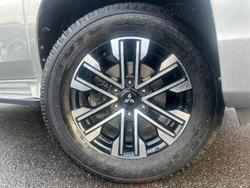 2022 Mitsubishi Pajero Sport GLS