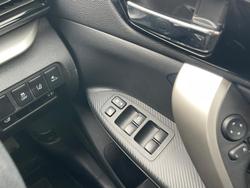 2023 Mitsubishi Eclipse Cross PHEV XLS