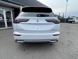 2025 Mitsubishi Outlander Exceed