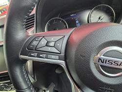 2022 Nissan Navara ST-X