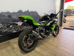 2016 Kawasaki NINJA 300 ABS GREEN