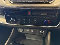 2022 Nissan X-TRAIL ST