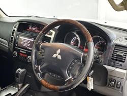 2017 Mitsubishi Pajero Exceed