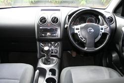 2012 Nissan Dualis ST
