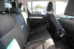 2022 Toyota Hilux SR5