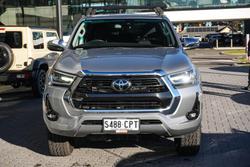 2022 Toyota Hilux SR5