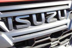 2024 Isuzu D-MAX BLADE