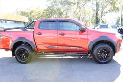 2024 Isuzu D-MAX BLADE