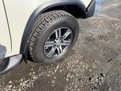 2015 TOYOTA FORTUNER GXL