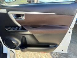 2015 TOYOTA FORTUNER GXL