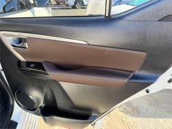 2015 TOYOTA FORTUNER GXL