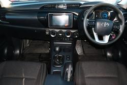 2019 Toyota Hilux SR