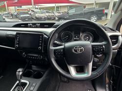 2021 Toyota Hilux SR5