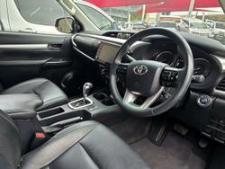 2021 Toyota Hilux SR5