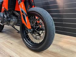 2021 KTM 690 SMC R