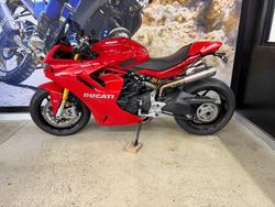 2021 DUCATI SUPERSPORT 950 S RED