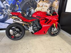 2021 DUCATI SUPERSPORT 950 S RED