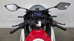 2025 Yamaha YZF-R3 Red