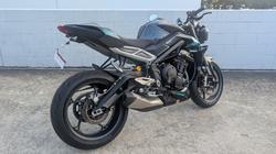 2025 Triumph STREET TRIPLE RS Black