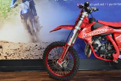 2022 Gas Imports MC 85 17/14 Red