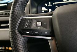 2025 Mitsubishi Outlander LS