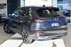 2025 Mitsubishi Outlander LS